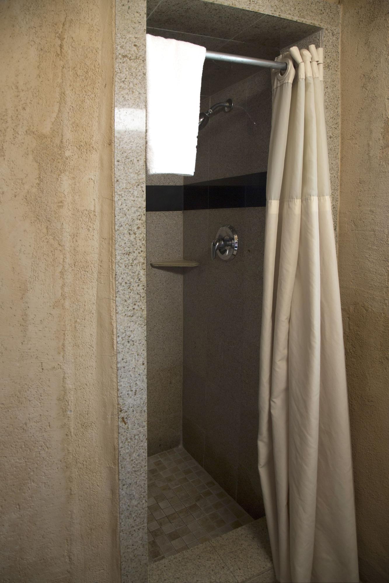 Harbor Inn & Suites Oceanside Bagian luar foto