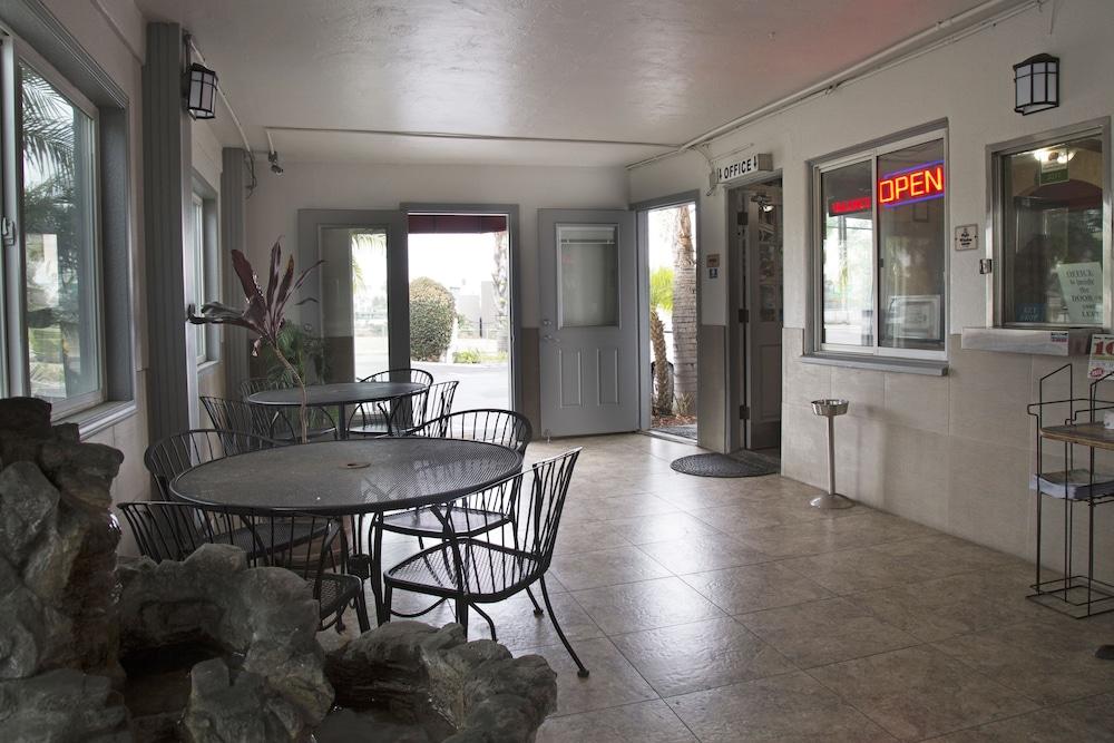 Harbor Inn & Suites Oceanside Bagian luar foto