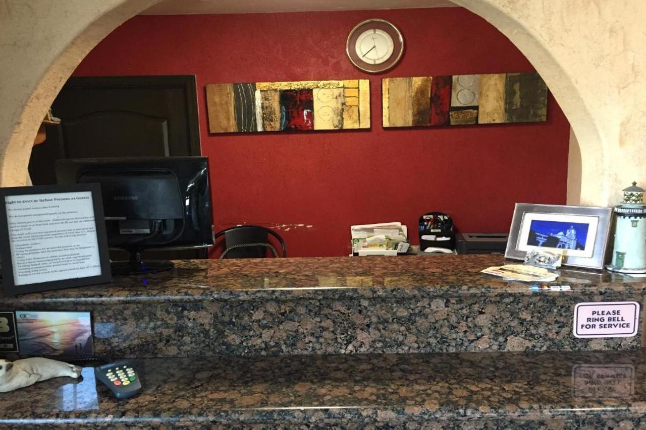 Harbor Inn & Suites Oceanside Bagian luar foto