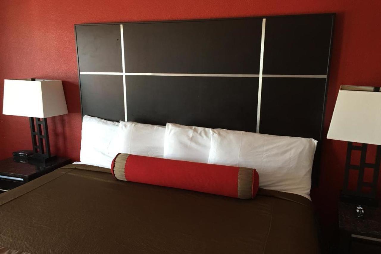 Harbor Inn & Suites Oceanside Bagian luar foto