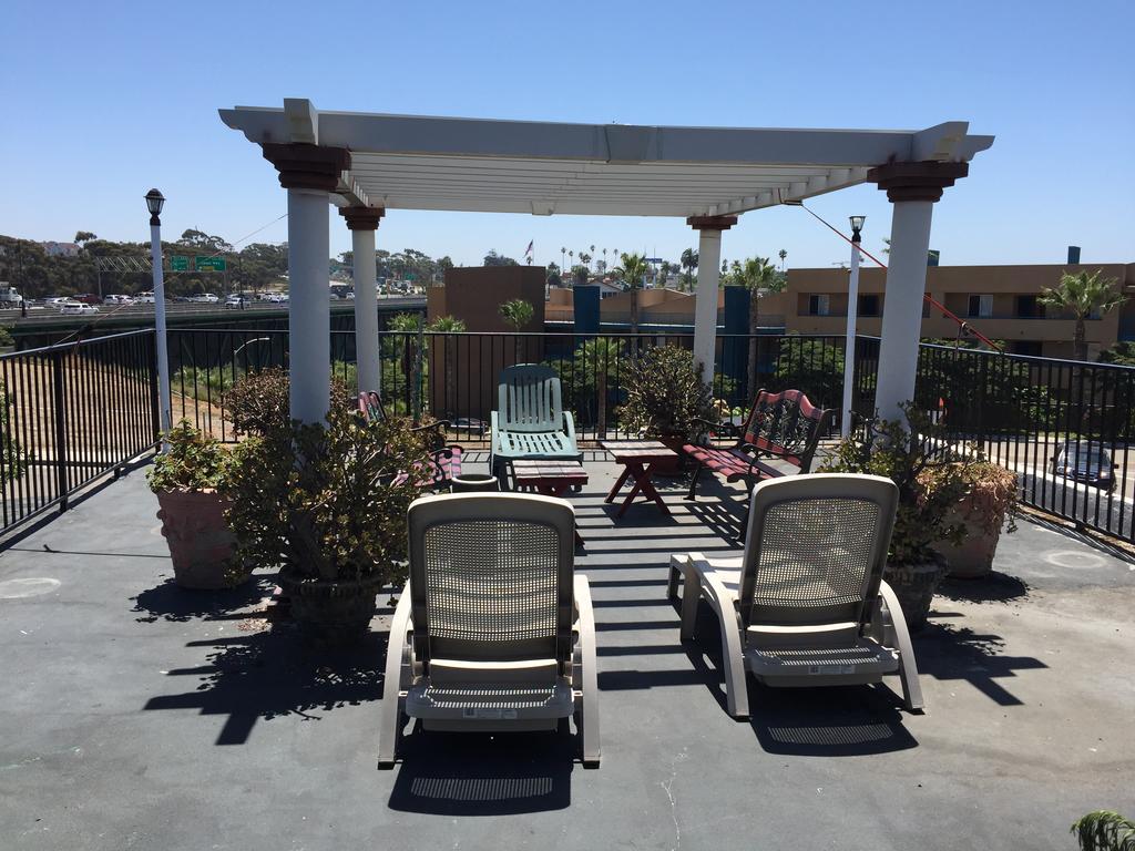 Harbor Inn & Suites Oceanside Bagian luar foto