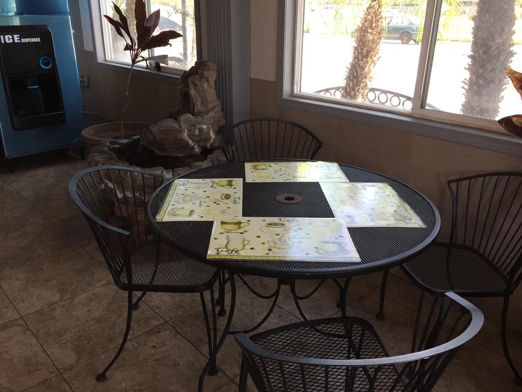 Harbor Inn & Suites Oceanside Bagian luar foto