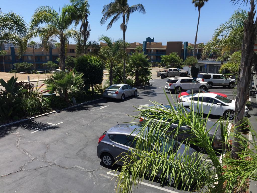 Harbor Inn & Suites Oceanside Bagian luar foto