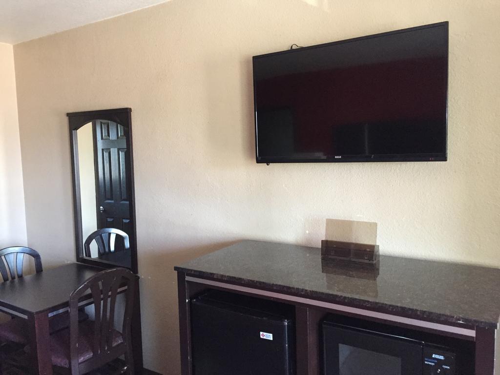 Harbor Inn & Suites Oceanside Bagian luar foto