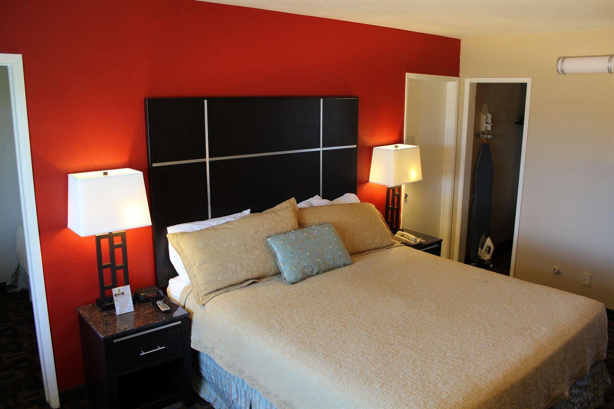 Harbor Inn & Suites Oceanside Bagian luar foto