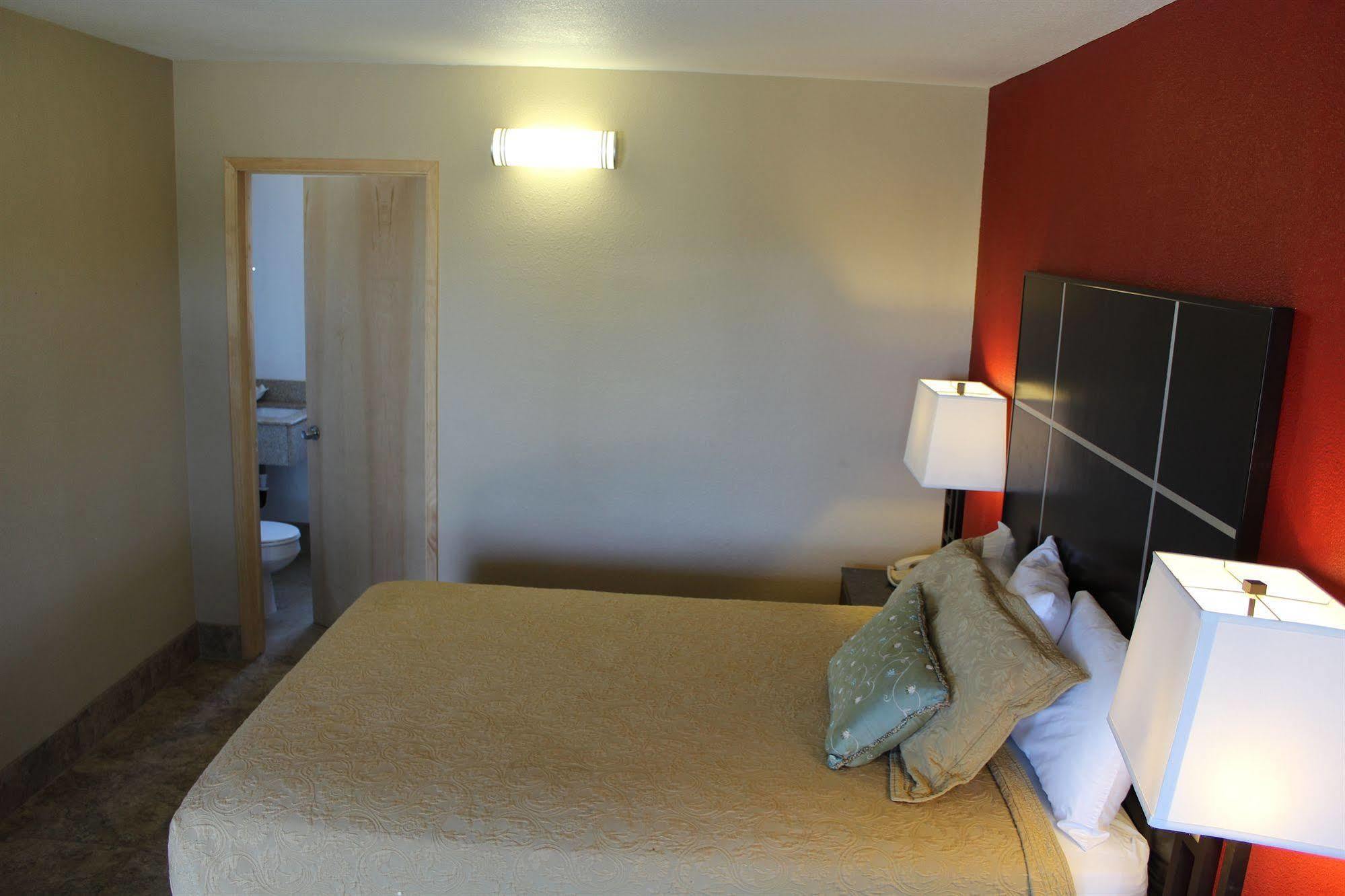 Harbor Inn & Suites Oceanside Bagian luar foto